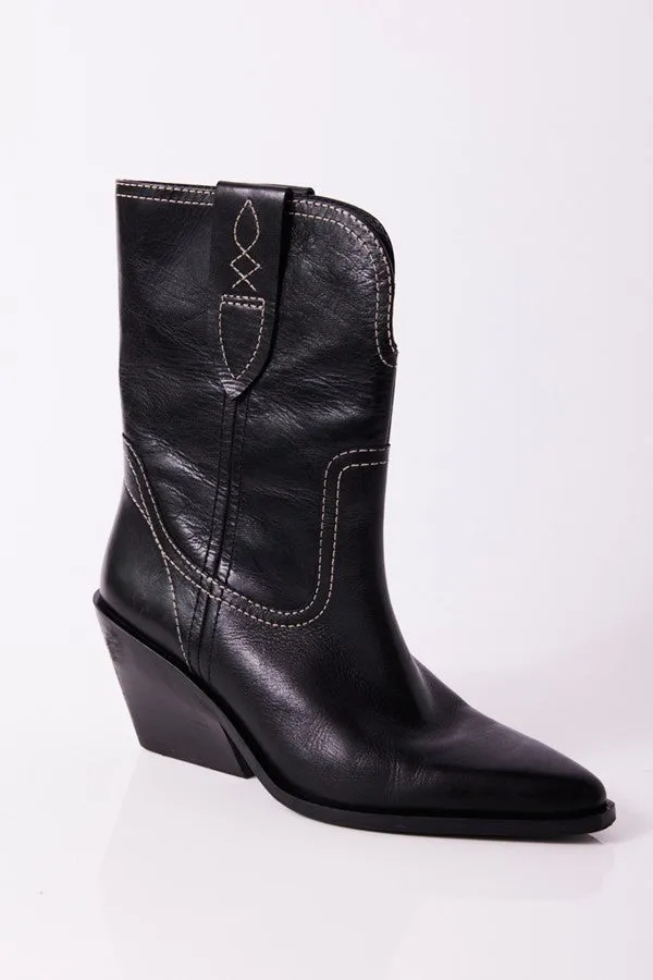 Pitchfork Pointed Toe Western Boots